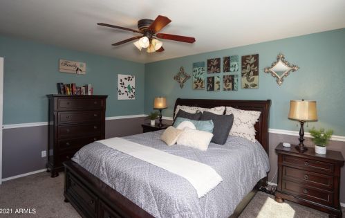 4331 Amberwood Dr, Phoenix AZ 85045-4209 exterior