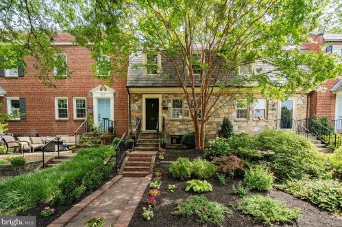 205 Commonwealth Ave, Alexandria VA 22305-2829 exterior