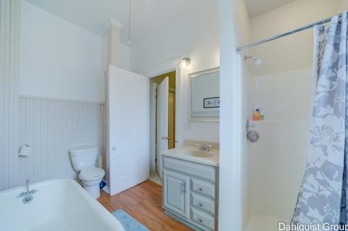 523 Clay Ave, Meskegon MI 49440-1002 exterior