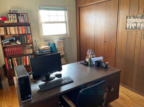 4 Dolly Dr, Commack NY 11725-2305 exterior