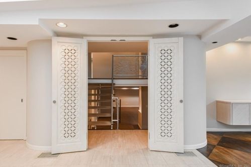 14 Cypress Rd, Hartford CT 06111-5606 exterior