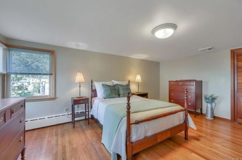 11 Marple Rd, Poughkeepsie NY 12603-1342 exterior