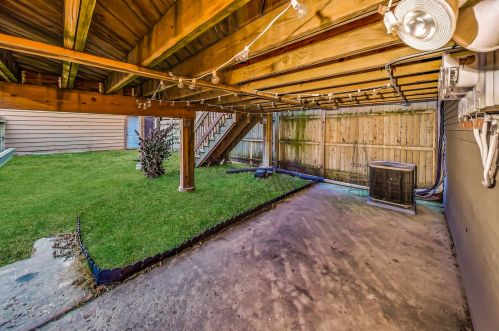 3414 Damen Ave, Chicago IL 60608-6835 exterior