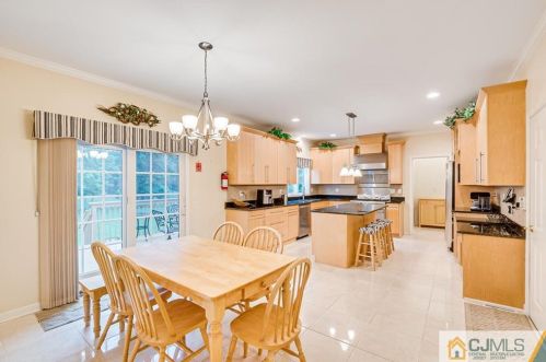 15 10 Eyck Pl, Edison NJ 08820-3223 exterior