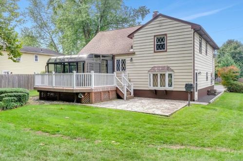 177 Charles Blvd, Valley Cottage NY 10989-2438 exterior