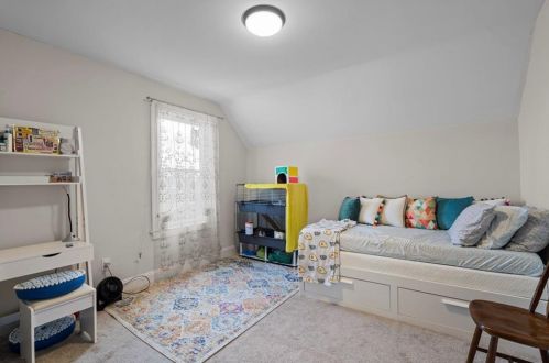 113 Oakland Ave, Providence RI 02908-3632 exterior