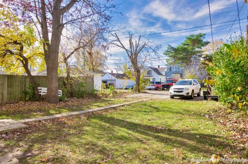 806 Lenox Ave, Waukegan IL 60085-7438 exterior