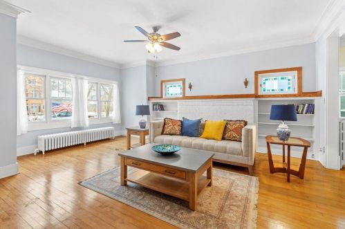 2427 Stratford Ct, Milwaukee WI 53211-2635 exterior