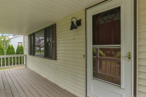 10 Shore Rd, Killingly, CT 06241-1524