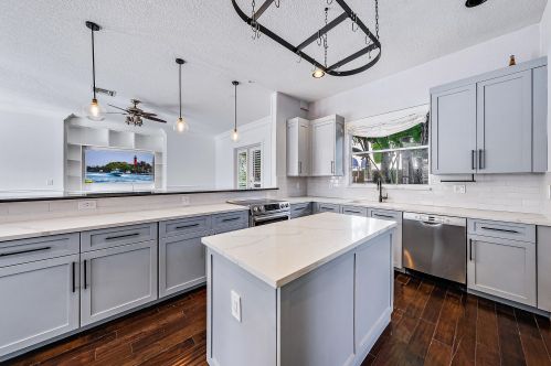 1710 2 Ave, Boca Raton FL 33432-7229 exterior