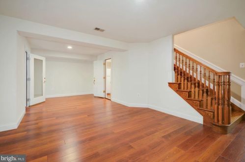 8505 Carlynn Dr, Bethesda MD 20817-4310 exterior