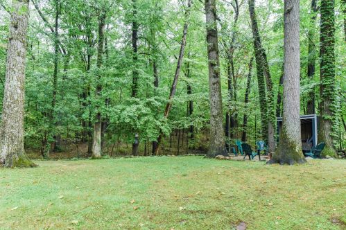 87 Baseline Rd, Plainwell MI 49080-9549 exterior