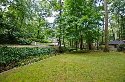 2970 Mornington Dr, Atlanta, GA 30327-1271