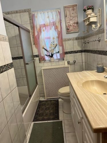 6438 Claremont Ave, Chicago IL 60625-1812 exterior