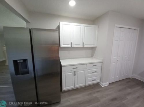 1862 Burlington St, Fort Pierce FL  34984-3581 exterior