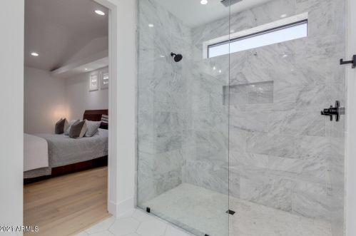 4013 49 Pl, Phoenix AZ 85018-2965 exterior