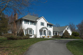 11 Forrest Way, Poughkeepsie NY  12603-3840 exterior