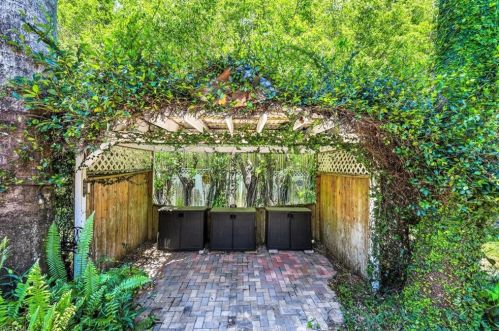 4561 Beechwood Lk Dr, Naples FL 34112-6102 exterior