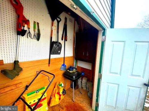 70 Bowman Rd, Hanover PA 17331-4200 exterior