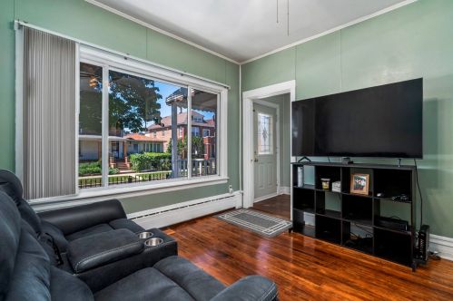 4543 Albany Ave, Chicago IL 60625-4545 exterior