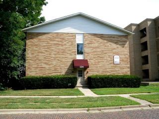 504 Clark St, Champaign IL  61820-4437 exterior