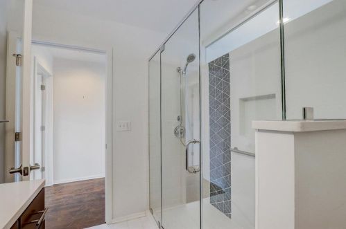 833 Reservoir Ave, Milwaukee WI 53212-3722 exterior