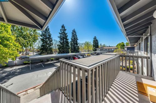 57 Monte Cresta Ave, Concord CA  94523-4213 exterior