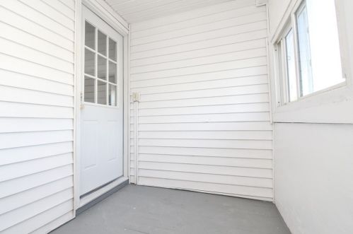 105 Lyons St, Springfield MA 01151-1610 exterior