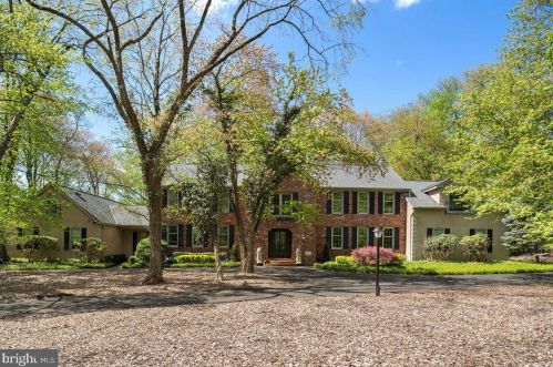 1980 Guinea Ln, Jamison, PA 18929-1312