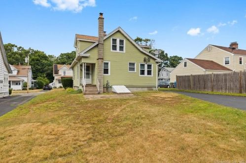 52 Delmont St, Manchester CT 06042-3510 exterior