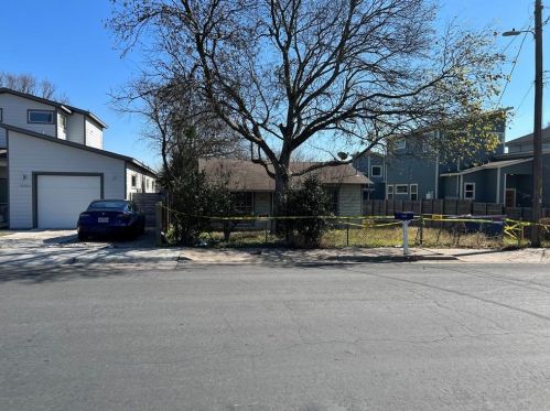 7103 Bennett Ave, Austin TX 78752-3203 exterior