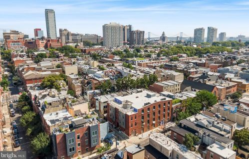 833 Bainbridge St, Philadelphia PA  19147-2009 exterior