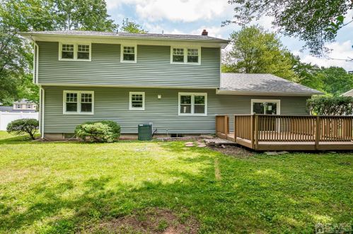 53 Fairmount Ave, Edison NJ  08820-2032 exterior