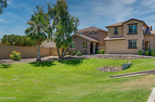 2571 73 Dr, Phoenix AZ 85043-7238 exterior