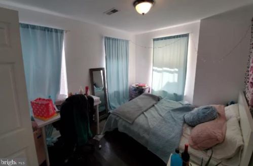 1519 17th St, Philadelphia PA 19121-4208 exterior