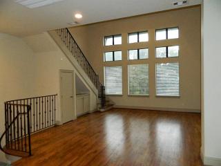 2822 Leeland St, Houston TX  77003-5315 exterior