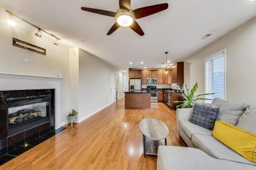 6123 Kimbark Ave, Chicago, IL 60637-3181