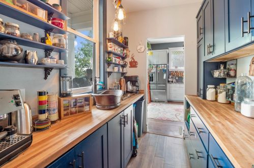 2128 4 St, Duluth MN 55805-1873 exterior