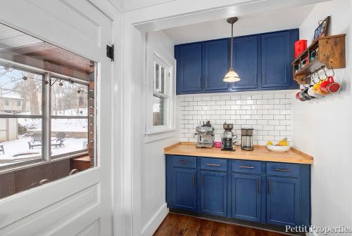 120 Grant St, Portland MI 48875-1532 exterior