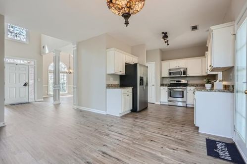 1109 Glenrose Dr, Smyrna GA 30080-4126 exterior