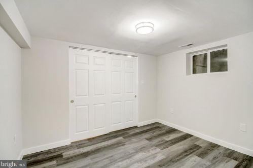 2911 17th St, Washington DC  20018-1825 exterior