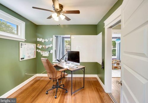 2602 Commonwealth Ave, Alexandria VA 22305-2526 exterior