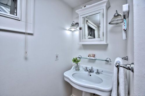 9 Gorham Ave, Westport CT exterior