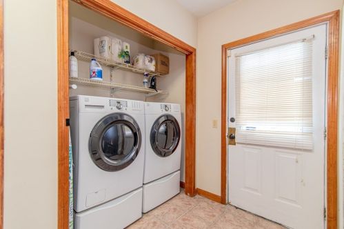 13 Ashwood St, Worcester MA 01604-3831 exterior