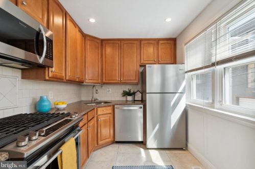 1231 Kater St, Philadelphia PA 19147-1817 exterior