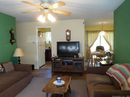 20 Trinity Dr, Enfield CT 06082-5520 exterior