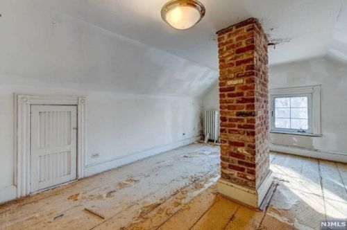 296 Saddle River Rd, Upper Saddle River NJ  07458-2108 exterior