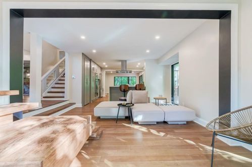 620 Colebrook Ct, Atlanta GA  30327-4710 exterior