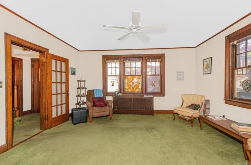 256 260th St, Bronx NY 10471-1822 exterior