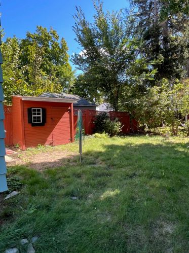 41 Thompson St, Concord NH 03301-2406 exterior